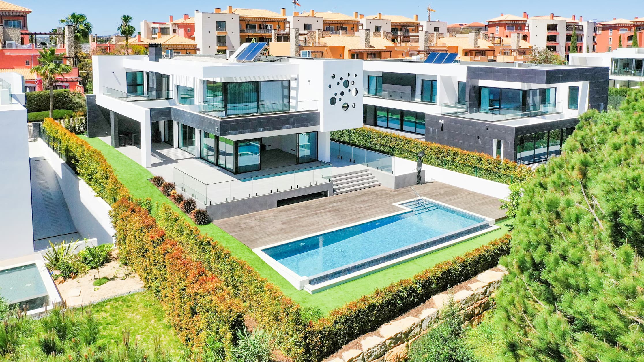 Golf Villa Penati 1, Bratislava, obrázok 1
